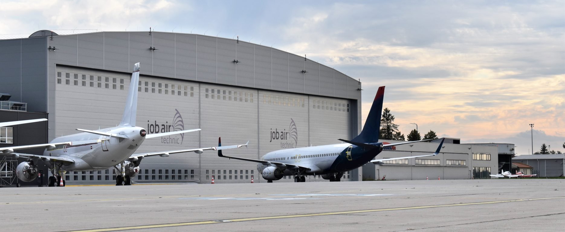FLT-JAT-acquisition_03_Job-Air-Technic_hangars